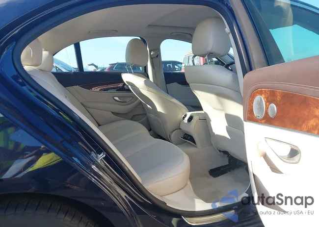 WDDZF4KB9JA362051: 43141615