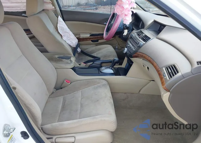 1HGCP2F79AA058971: 43141619