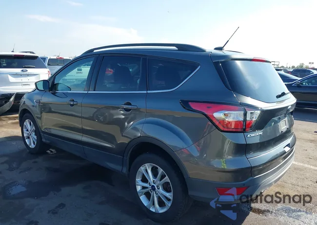 1FMCU0GD3HUC62640: 43140902