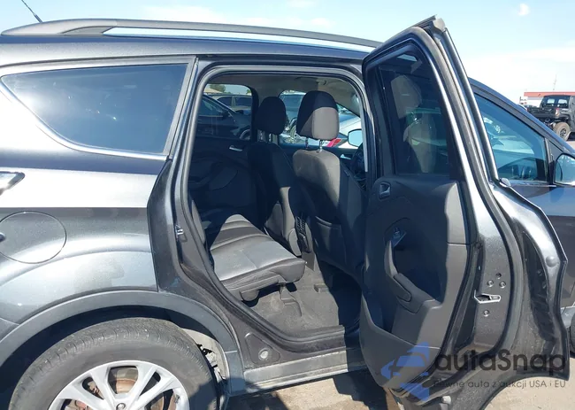 1FMCU0GD3HUC62640: 43140902