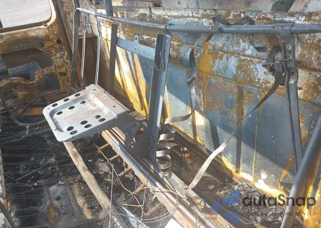 1FDJF3717FNA82707: 43140966