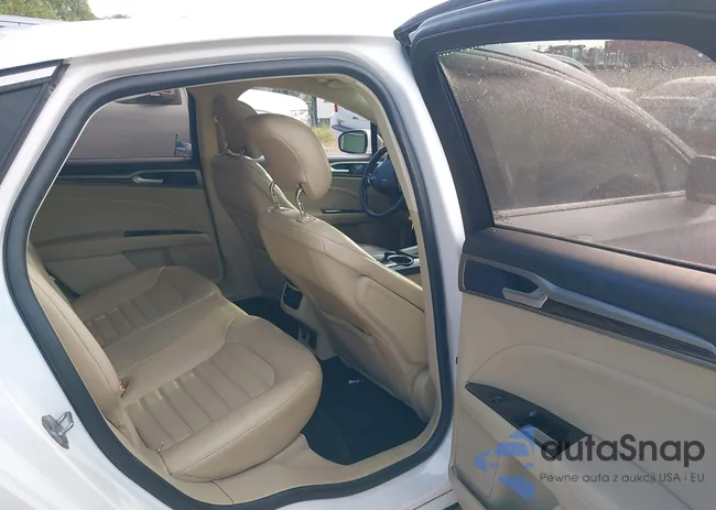 3FA6P0LU3ER126600: 43142118