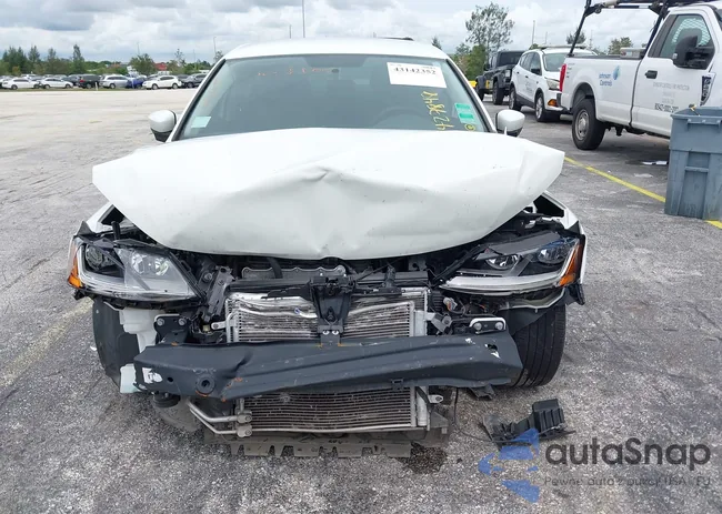 3VW2B7AJ4JM237315: 43142352