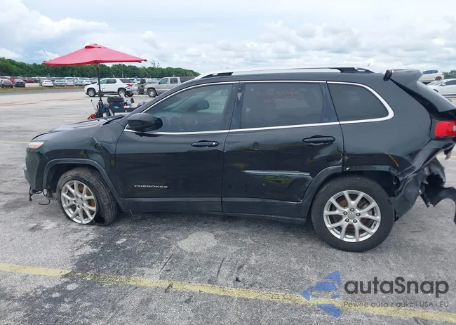 1C4PJLCB6FW566244: 43142430