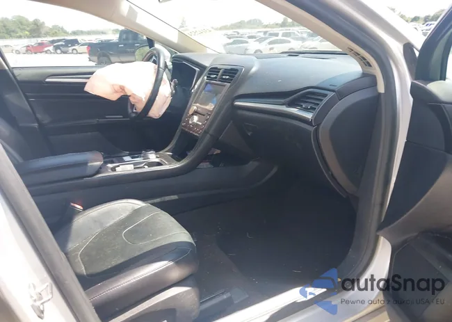 3FA6P0D9XKR124266: 43142524