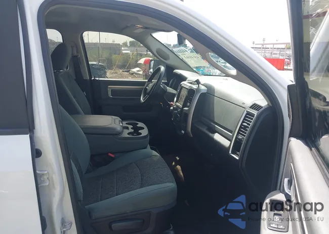 1C6RR6TT4FS623809: 43141663