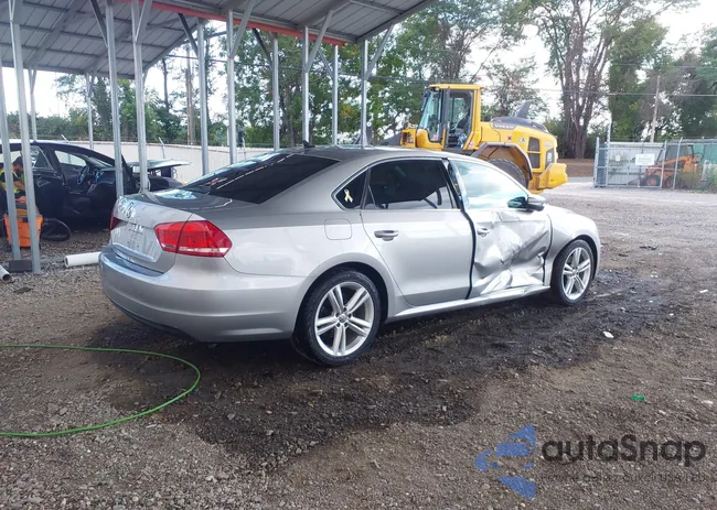 1VWBP7A35EC016932: 43141883