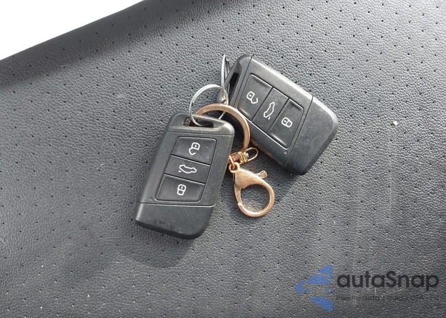 1V2DP2CA0KC586602: 43141888