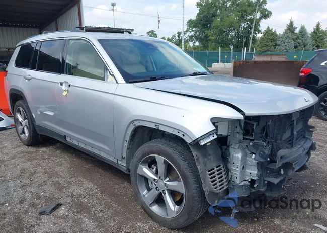 1C4RJKBG3M8196047: 43142692