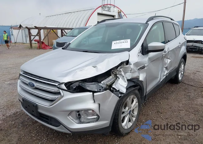 1FMCU9GD4JUB14880: 43142932