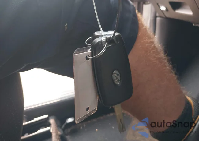 KMHRB8A3XMU081897: 43142951