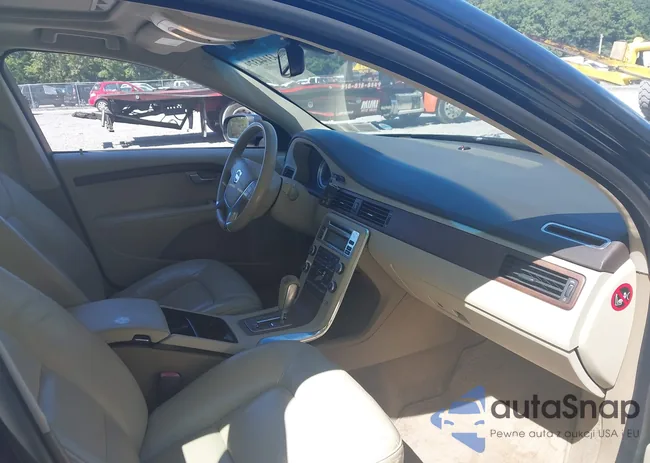 YV1952AS9B1144688: 43144379