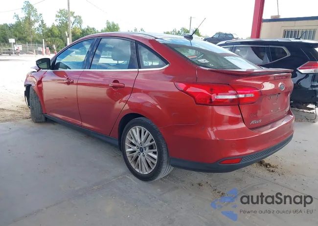 1FADP3J2XJL294348: 43144656