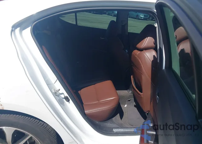 19UUB1F3XFA011983: 43143671