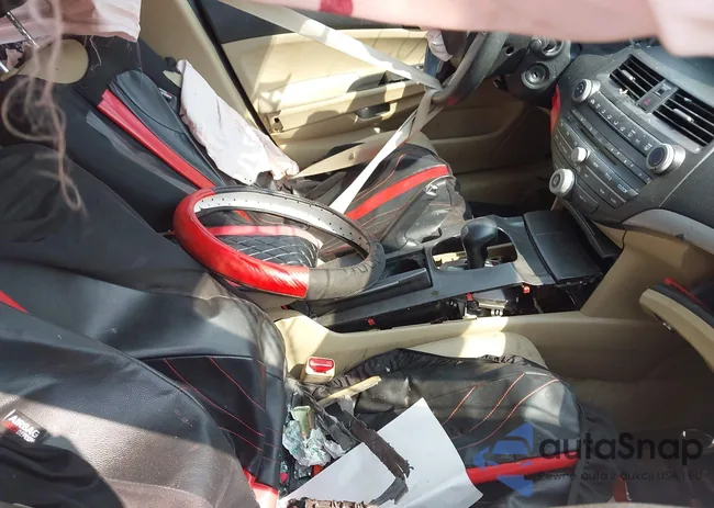 1HGCP2F42BA011627: 43143721