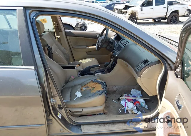 1HGCM56877A015385: 43143829