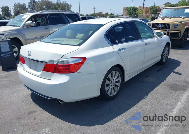 1HGCR2F82DA173886: 43143925