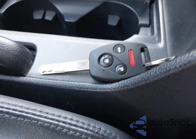 1HGCP2F6XBA150308: 43143948