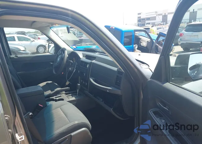 1C4PJLAKXCW169845: 43144043