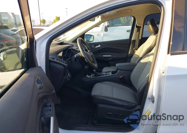 1FMCU0GD1JUD51371: 43145168