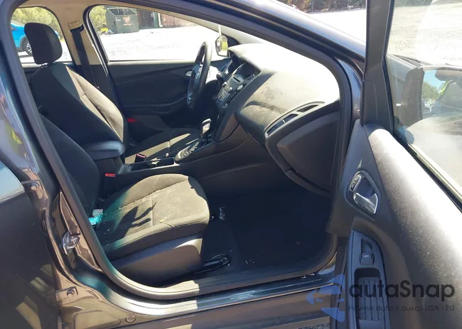 1FADP3F29GL403822: 43144753