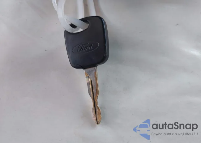 1FTYR14X8YPA57894: 43144847