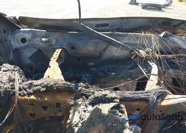 1V2CMPE8XPC018635: 43144921