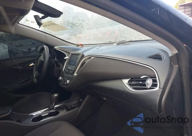 1G1ZB5STXHF202061: 43144941