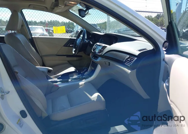 1HGCR2F88EA305292: 43146179