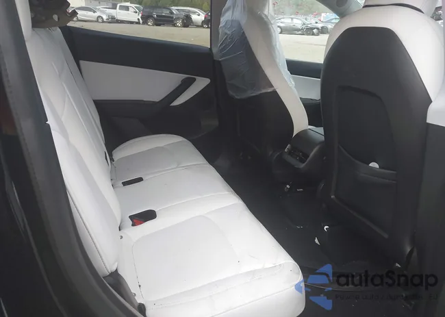 5YJYGDEE0MF230784: 43146312