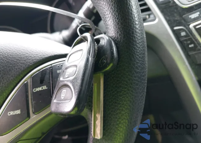 KMHD35LH6HU351812: 43146333