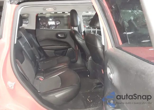 3C4NJDDB2KT668152: 43146383