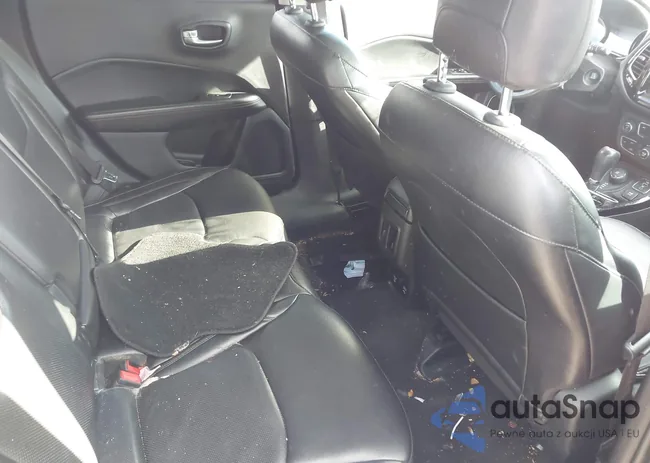 3C4NJDCBXJT418836: 43146404