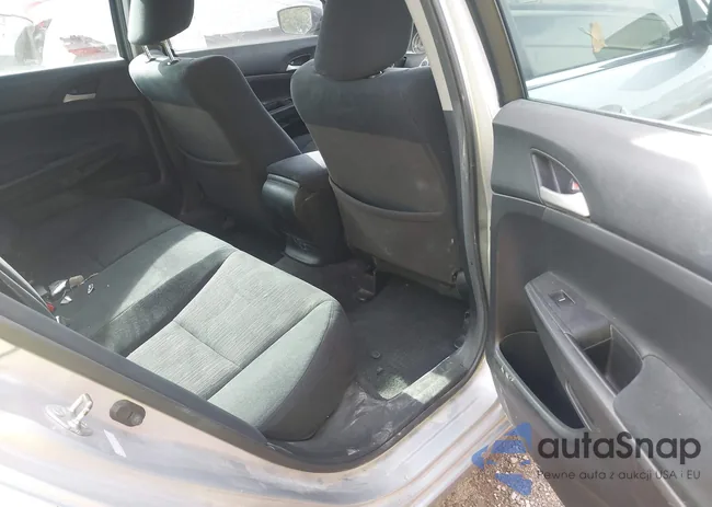 1HGCP2F40CA088935: 43146469