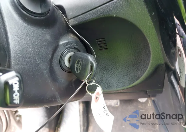 2T1BURHE5JC055293: 43146503