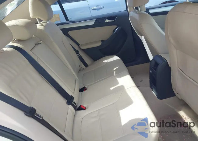 3VWDP7AJ2DM454148: 43145759