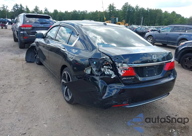 1HGCR2F82EA033239: 43145950