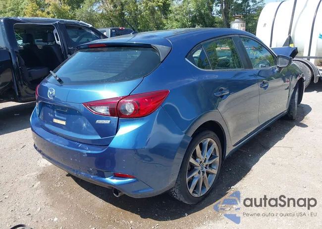 3MZBN1L38JM184749: 43147346