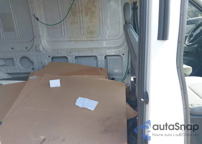 1FTYR2CM1GKB18270: 43147369