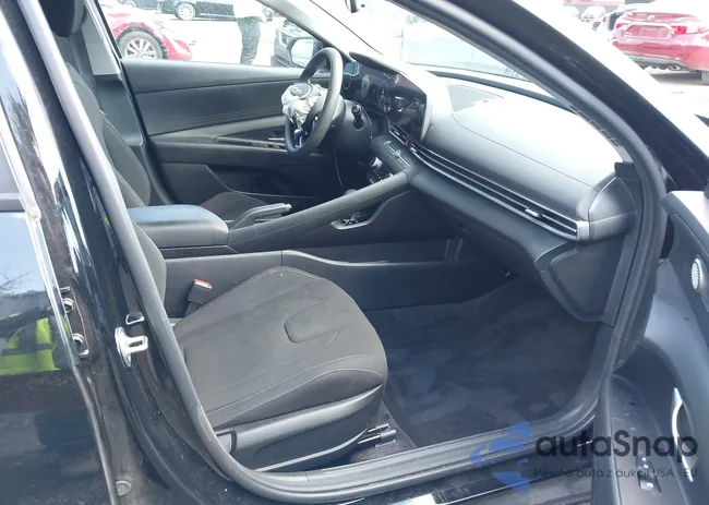 KMHLM4DG0RU813985: 43147430