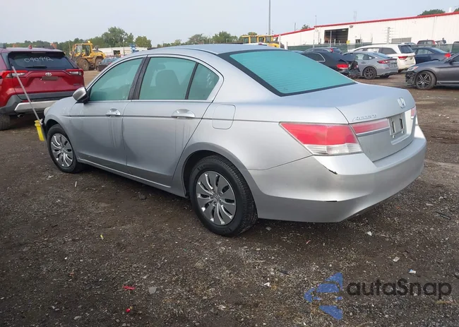 1HGCP2F3XBA017943: 43147493