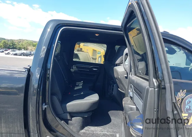 3C6UR5JL6KG588280: 43148505