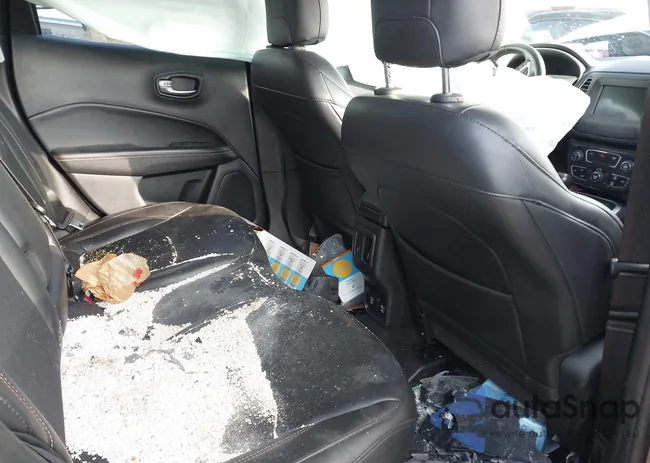 3C4NJDBBXKT657077: 43147917