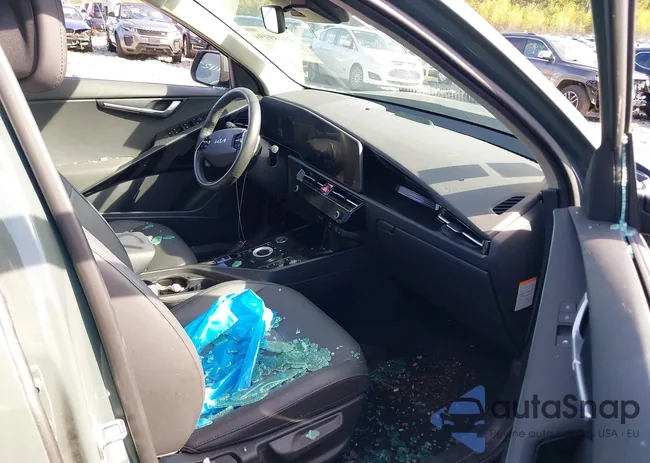 KNDCS3LF6P5100464: 43149194