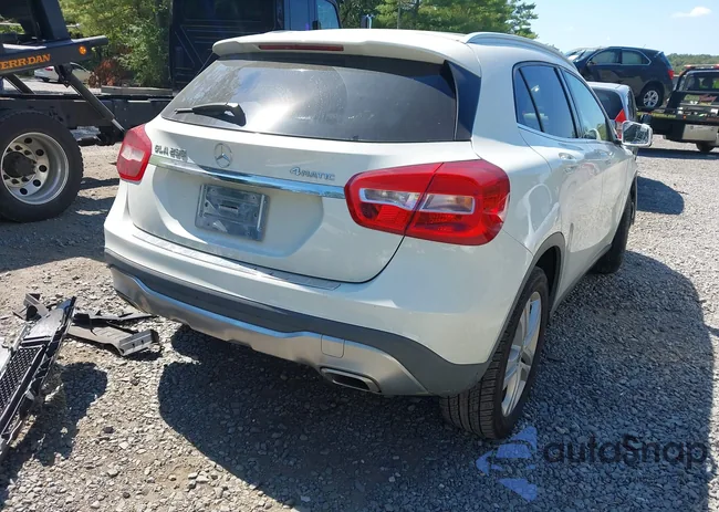 WDCTG4GB2JJ431226: 43149230