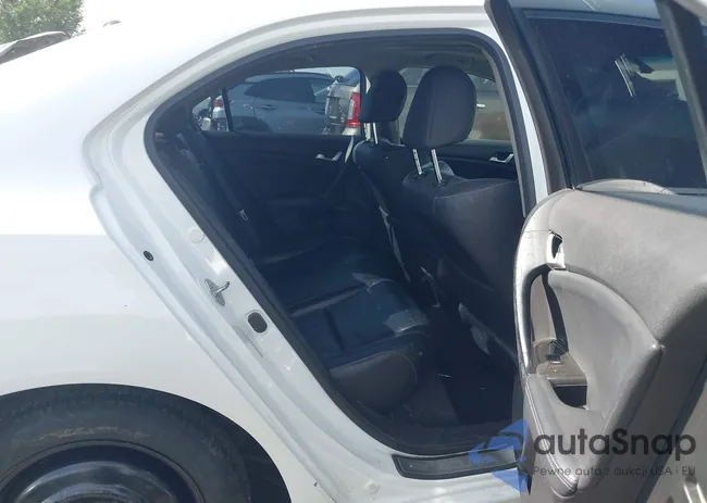 JH4CU2F40CC015879: 43149447