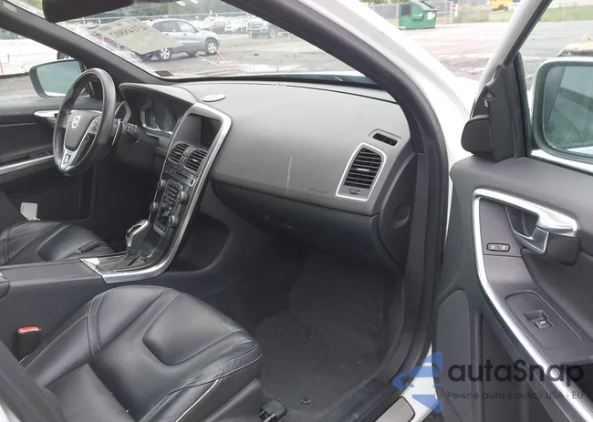 YV4902RG8F2587769: 43148802