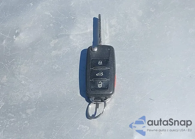 3VWD17AJ2FM258456: 43150512