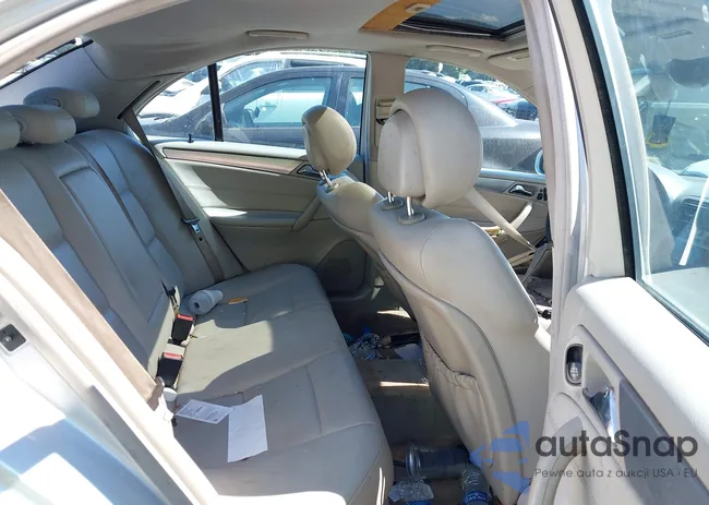 WDBRF52H26F751918: 43149750