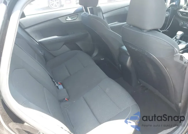 3KPF24AD8ME278302: 43149939